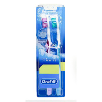 ORAL-B Зубная щетка 3D White Отбеливание средняя 1+1 шт