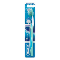ORAL-B Зубная щетка 3D White Отбеливание средняя