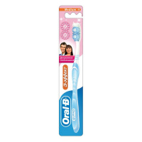 ORAL-B Зубная щетка 3-Effect Деликатное отбеливание средняя